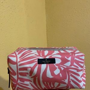 KATE SPADE New York GRANT STREET Grainy Vinyl Medium DAVIE Cosmetic Case